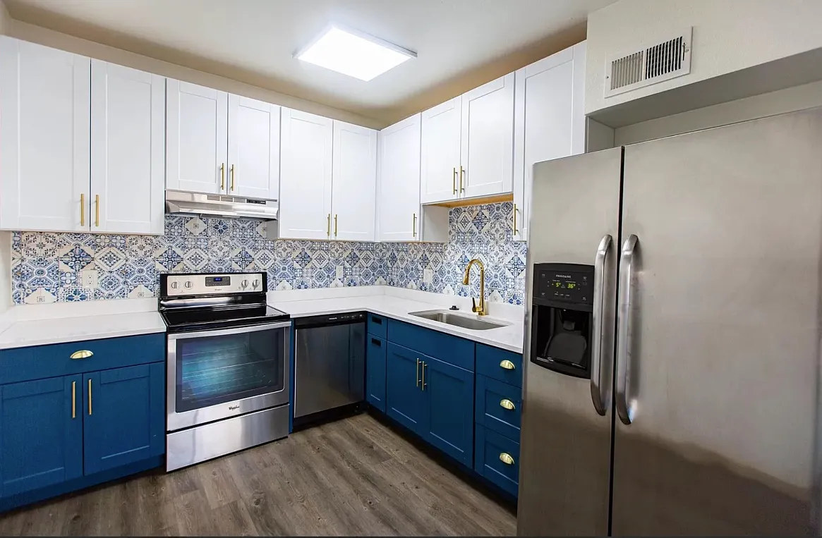 2 bed, 700 sqft, $1,349 — Photo 4