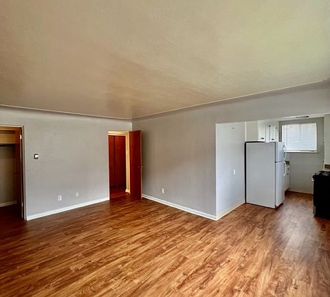 3rd image of 800 Dexter St #102