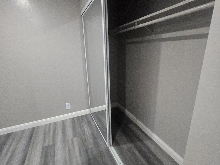 520 Van Buren Avenue — Photo 41