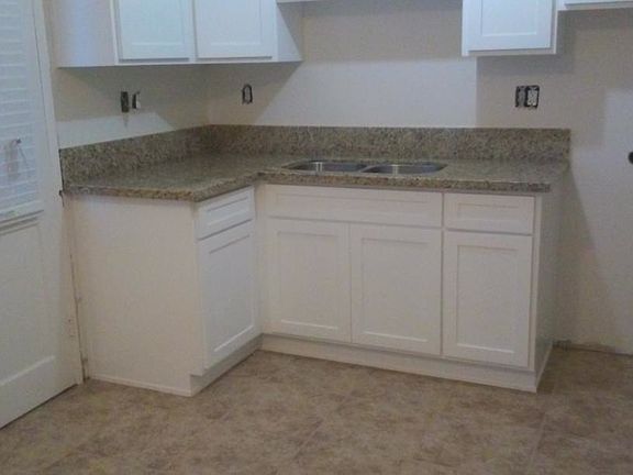 4th image of 11929 Eucalyptus Ave #A