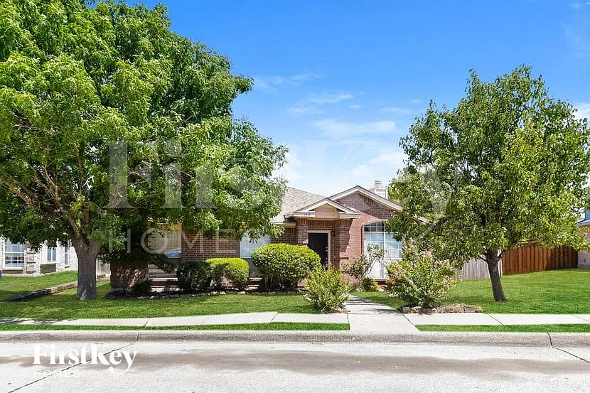 1519 Cedarcrest Cir