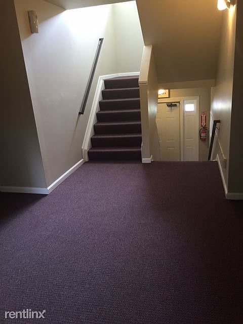 Common hallway, level 2