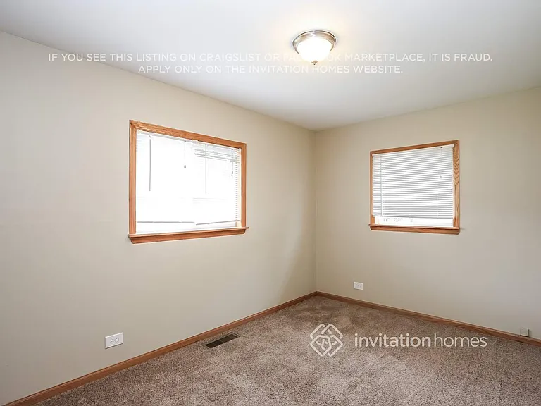 530 Norridge Ln — Photo 12