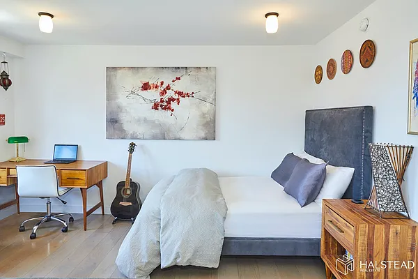 Rented by Halstead Real Estate | media 38