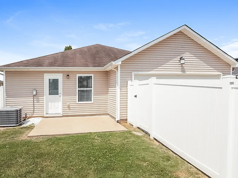 3618 Blaze Dr — Photo 15