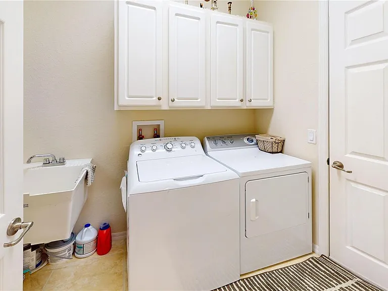 11462 Saffron Ct — Photo 17