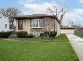 2240 Elmira Ave, Des Plaines, IL 60018