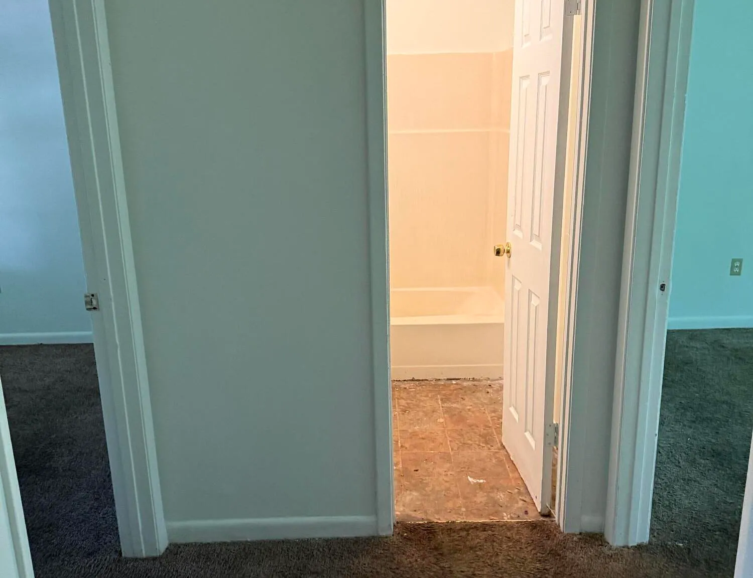 4 bed, 2.0 bath, 1254 sqft, $1,650 — Photo 4