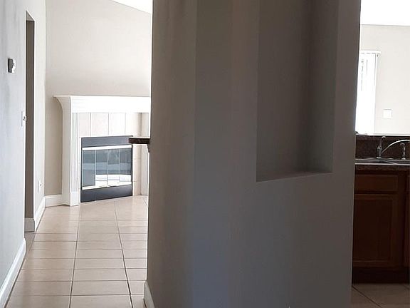 5th image of 14 Brookside Ln