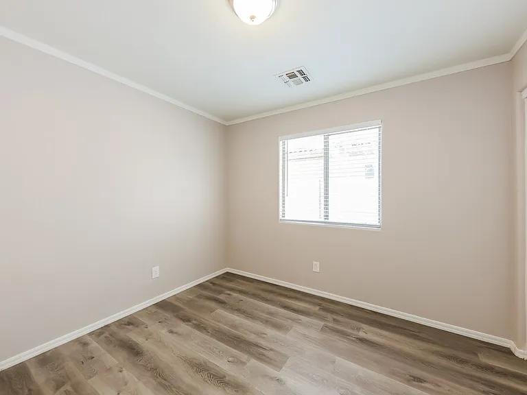 7919 W Magnolia St — Photo 14