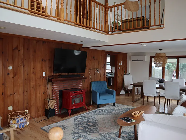 121 River St — Photo 3