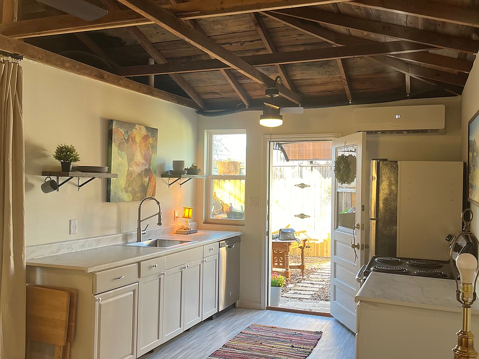 1st image of 1716 Fairmount Ave