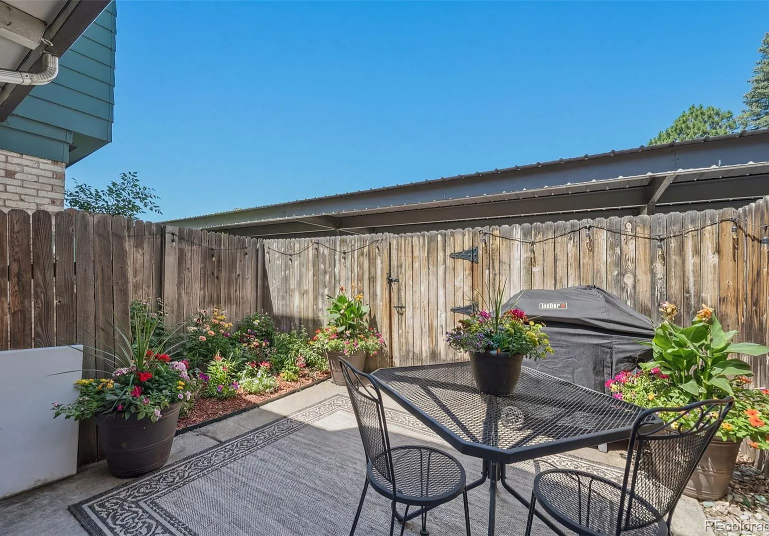 4 bed, 2.5 bath, 2070 sqft, $2,950 — Photo 2
