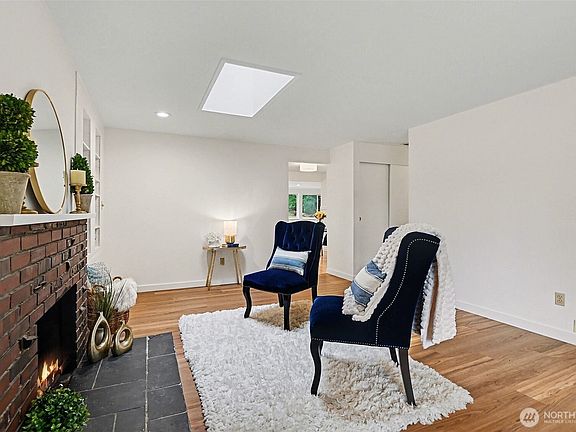 4th image of 20224 11th Drive SE