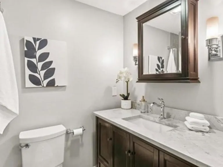 100 Main St #4 — Photo 2