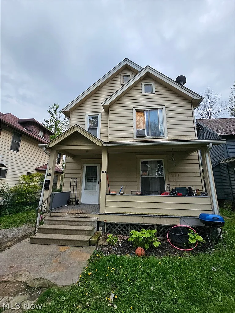 1 bed, 1.0 bath, $700 — Photo 1
