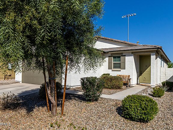 3rd image of 17288 W CORRINE Drive