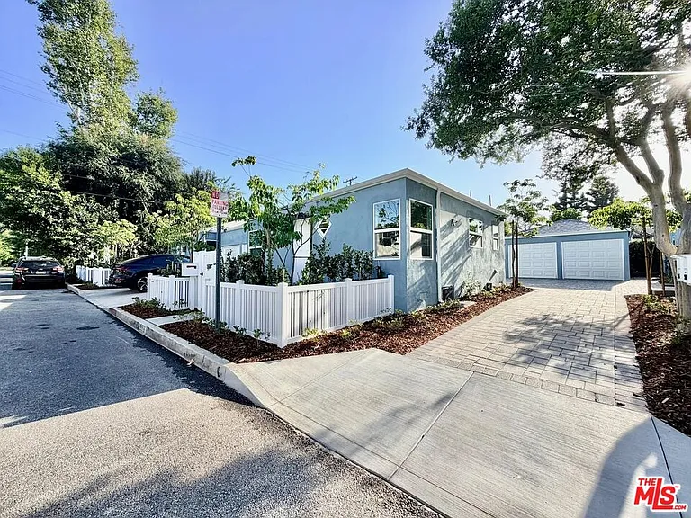 2924 W Riverside Dr — Photo 12