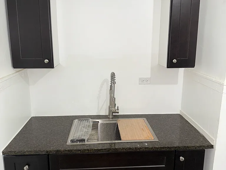 5001 W Ferdinand St #2 — Photo 5