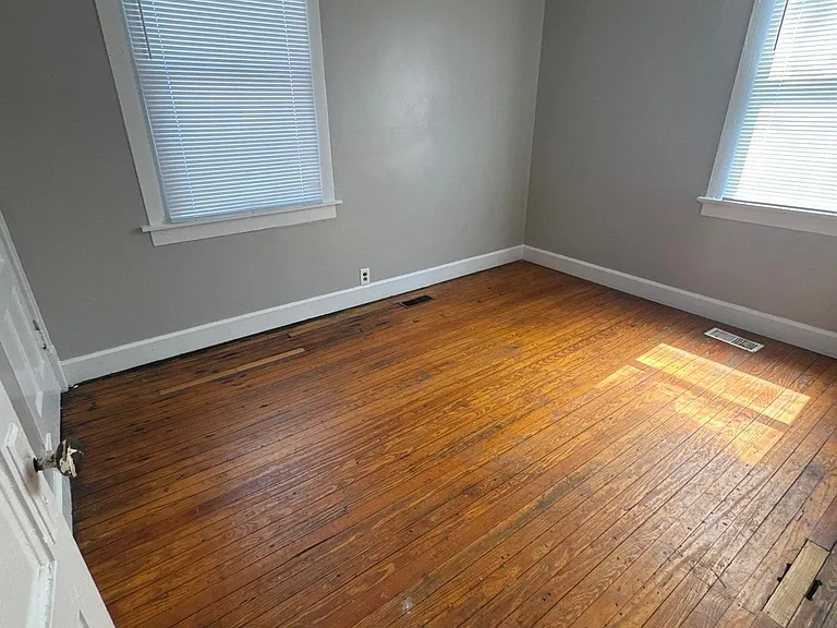 612 Berry St — Photo 12