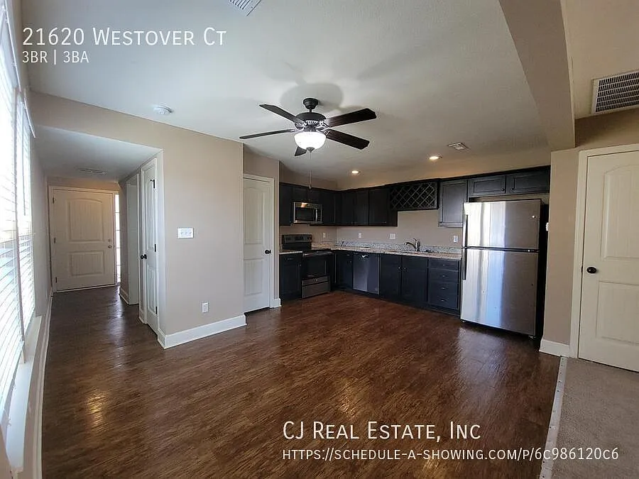 Building Photo - 21620 Westover Ct