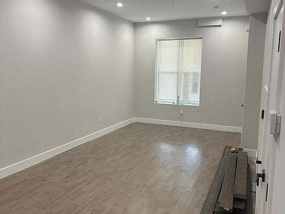 5th image of 4110 W Girard Ave #1