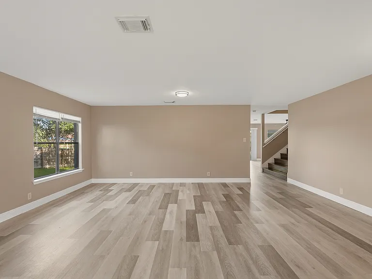 7338 Raintree Frst — Photo 4