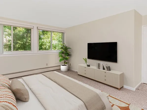 9 Wyndover Woods Ln APT 2, White Plains, NY 10603