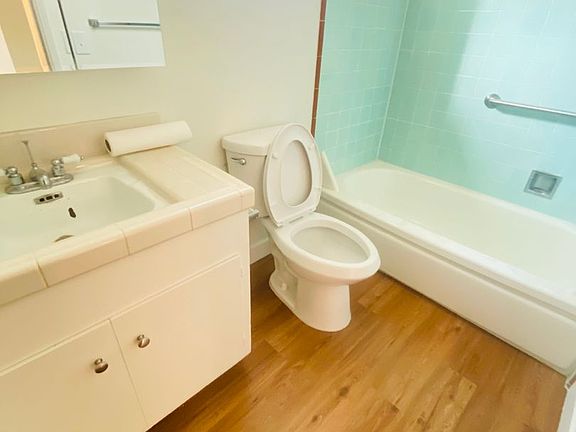 5th image of 654 Kirkland Dr #2