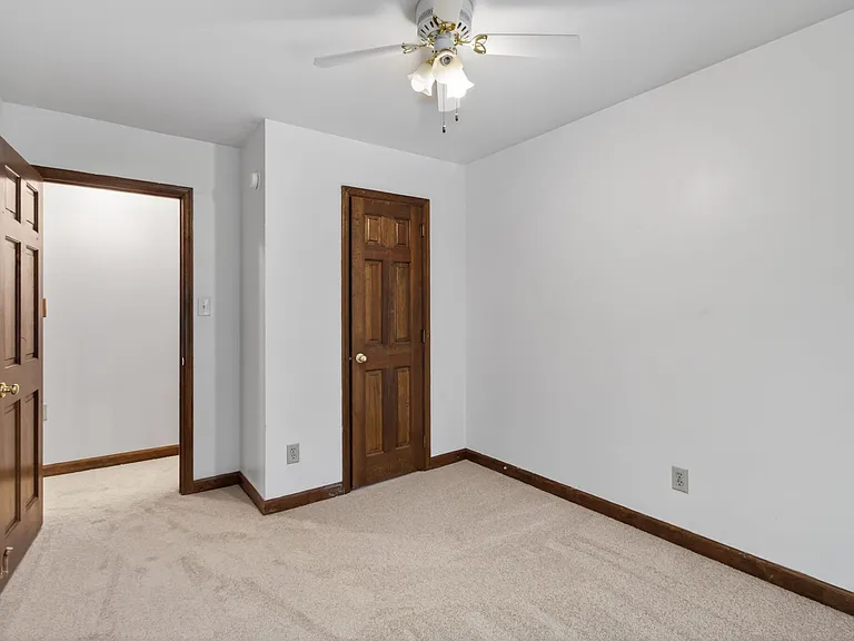 18 Colonies Lndg — Photo 22