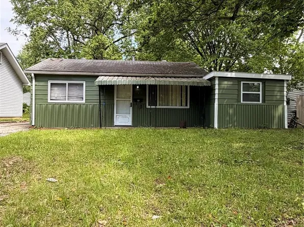 10304 Earl Dr, Saint Louis, MO 63136