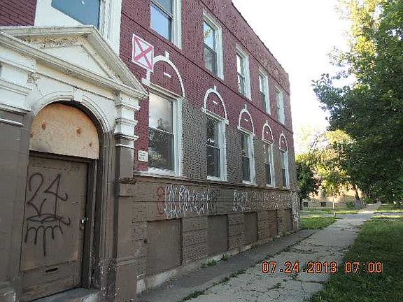 3rd image of 2415 S Keeler Ave