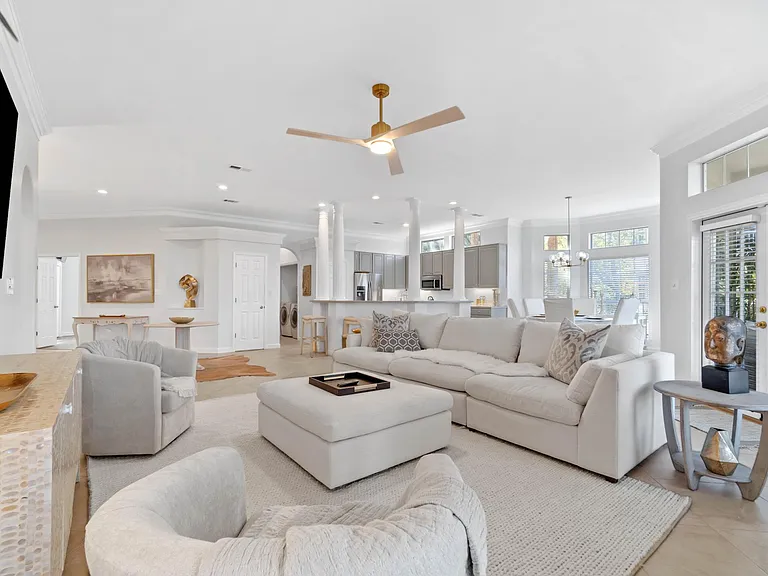 5280 Tivoli Dr — Photo 20