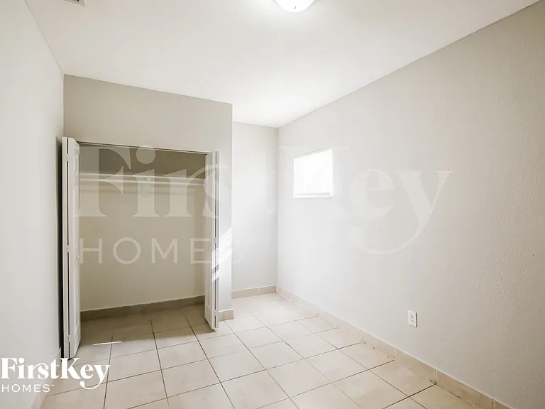 3321 NW 177th Ter — Photo 12