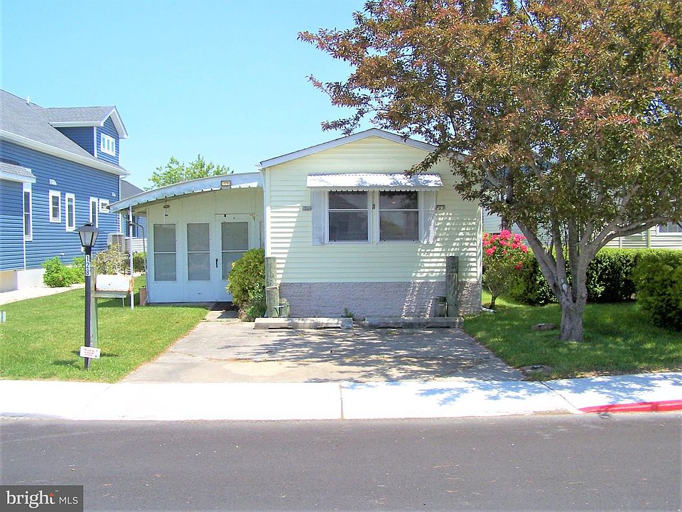 1st image of 128 Sandy Hill Dr