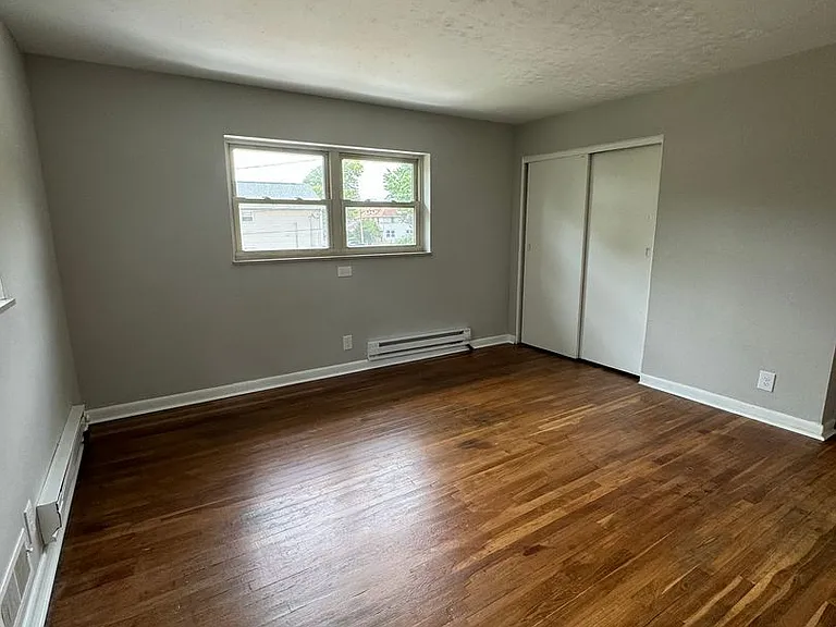 200 N C St — Photo 3