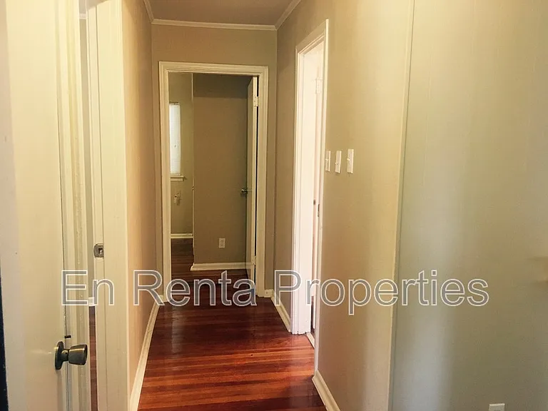 1414 Lackland St — Photo 5