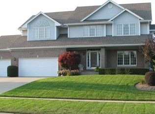 14631 Lakeview Dr, Clive, IA 50325