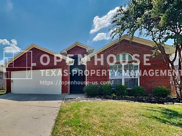 3848 Brandywine Ln, Fort Worth, TX 76244