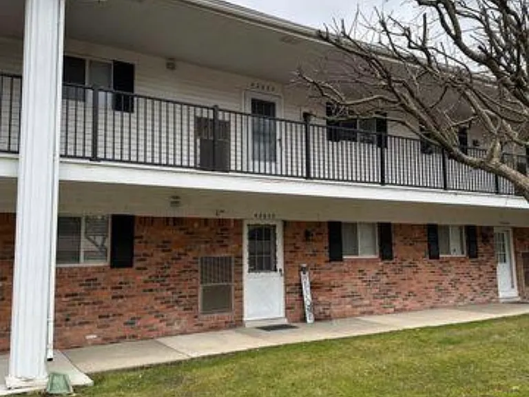 42630 Plymouth Hollow Dr #42630 — Photo 22