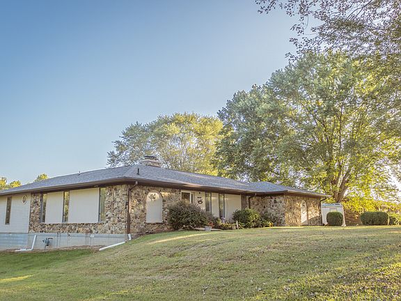 3rd image of 5427 State Road 46 E #E