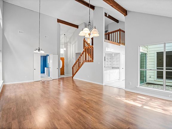 4th image of 22 S Rain Forest Ct