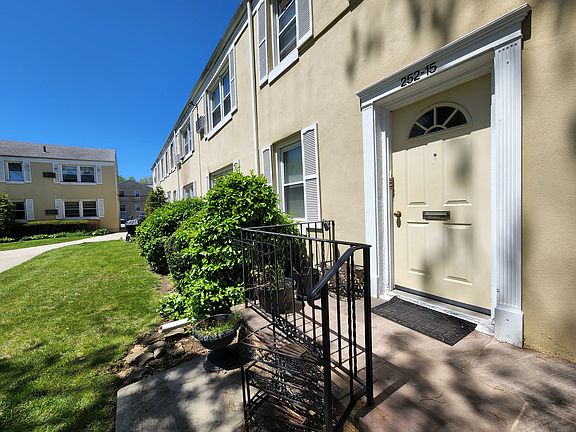2nd image of 252-17 72nd Ave #166A