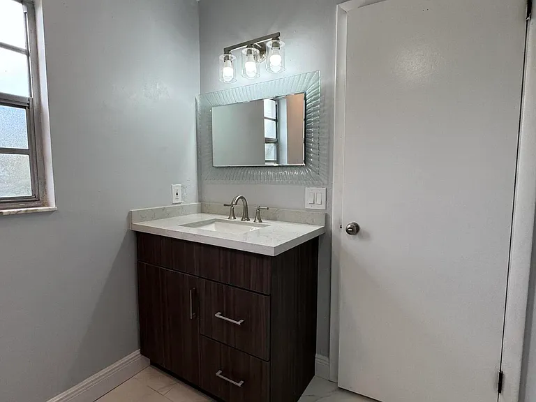 747 Taylor Rd — Photo 13