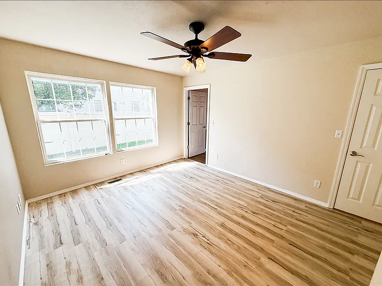 4007 Balmoral Dr — Photo 23