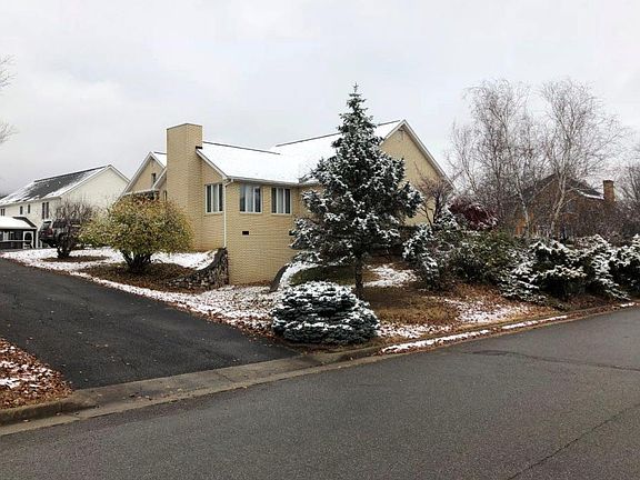 2nd image of 5008 Plantation Grove Ln