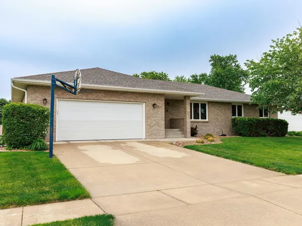 2877 38th Ave, Columbus, NE 68601