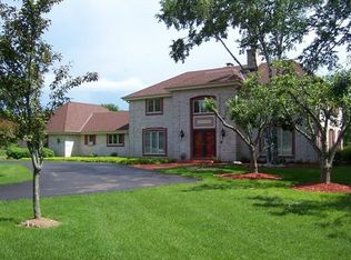 339 W Seacroft Ct, Mequon, WI 53092