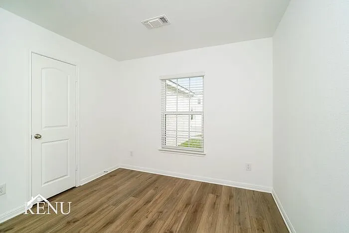 121 Scarborough Bnd — Photo 15