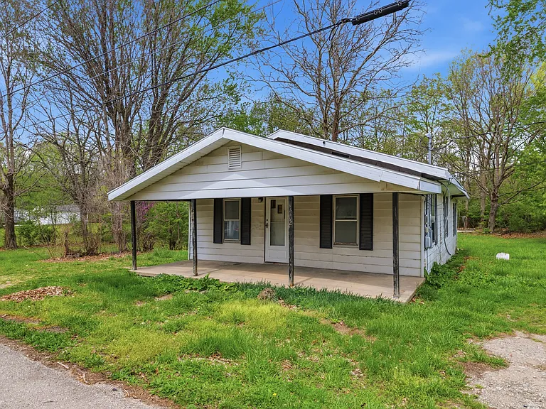 1402 Alabama St — Photo 2